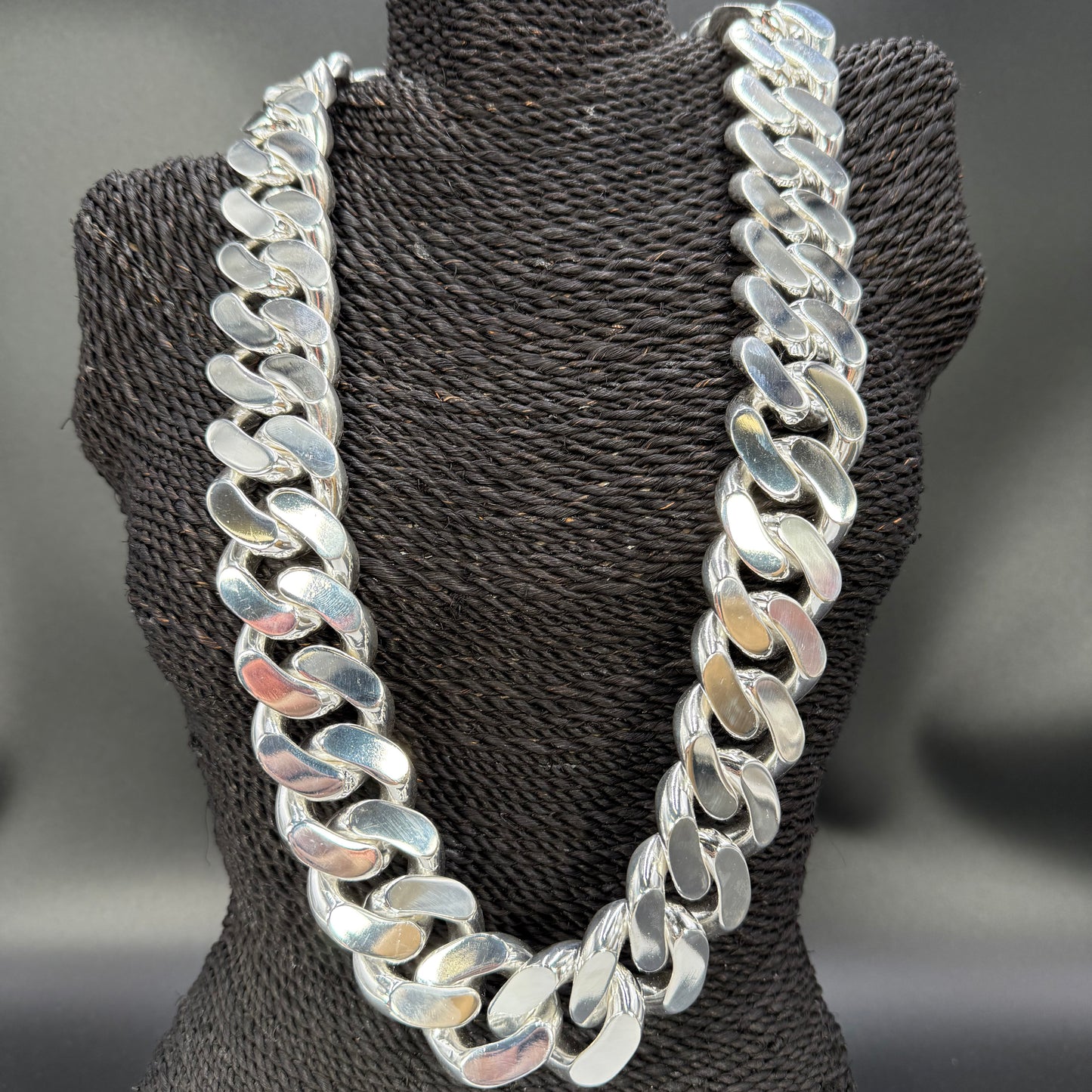 Curb 600 - 23.0mm - Sterling Silver Curb Chain Necklace